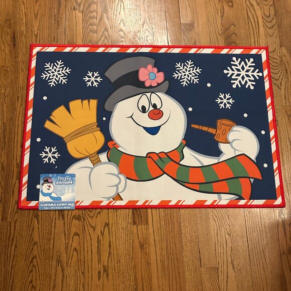 Frosty the Snowman Accent  Rug  26x38” NWT Christmas Decor - Picture 1 of 3